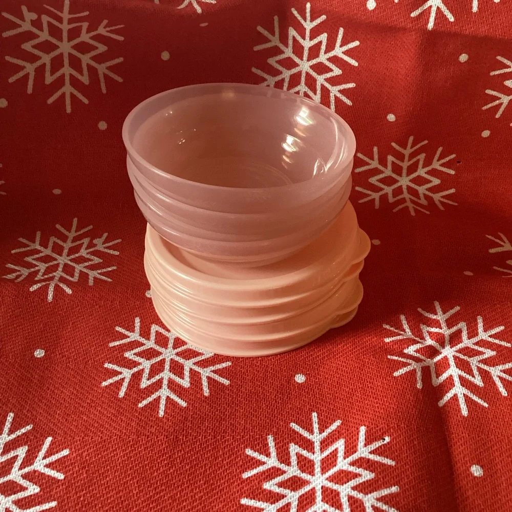 Tupperware Bundle of Mini Containers - set of 8